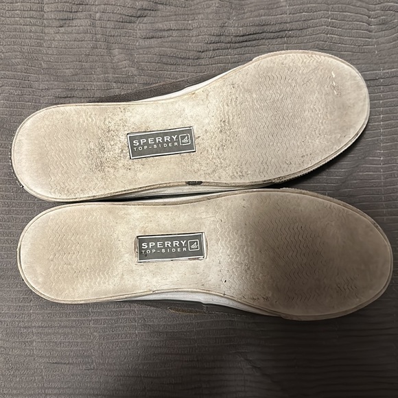 Sperry- gray size 7 gently worn. Worn only a few times - Picture 3 of 3